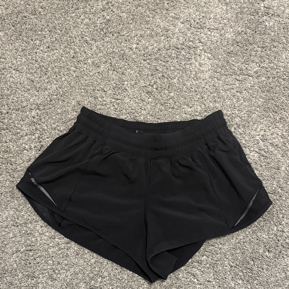 lululemon athletica Women's Classic Black Shorts - Picture 2 of 3